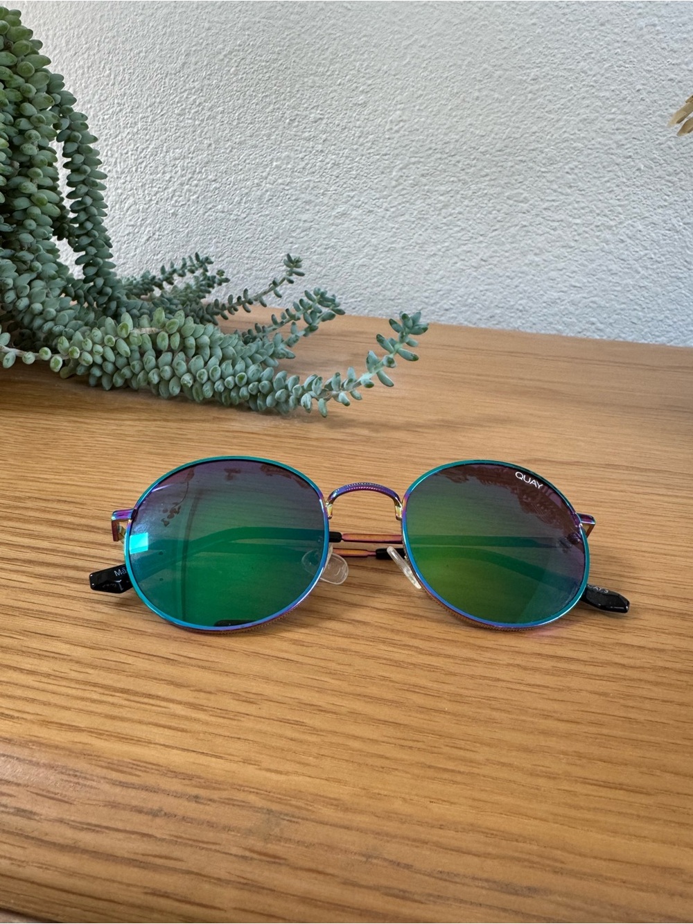 Quay Australia Round Mirrored Sunglasses in Green with Iridescent Frame